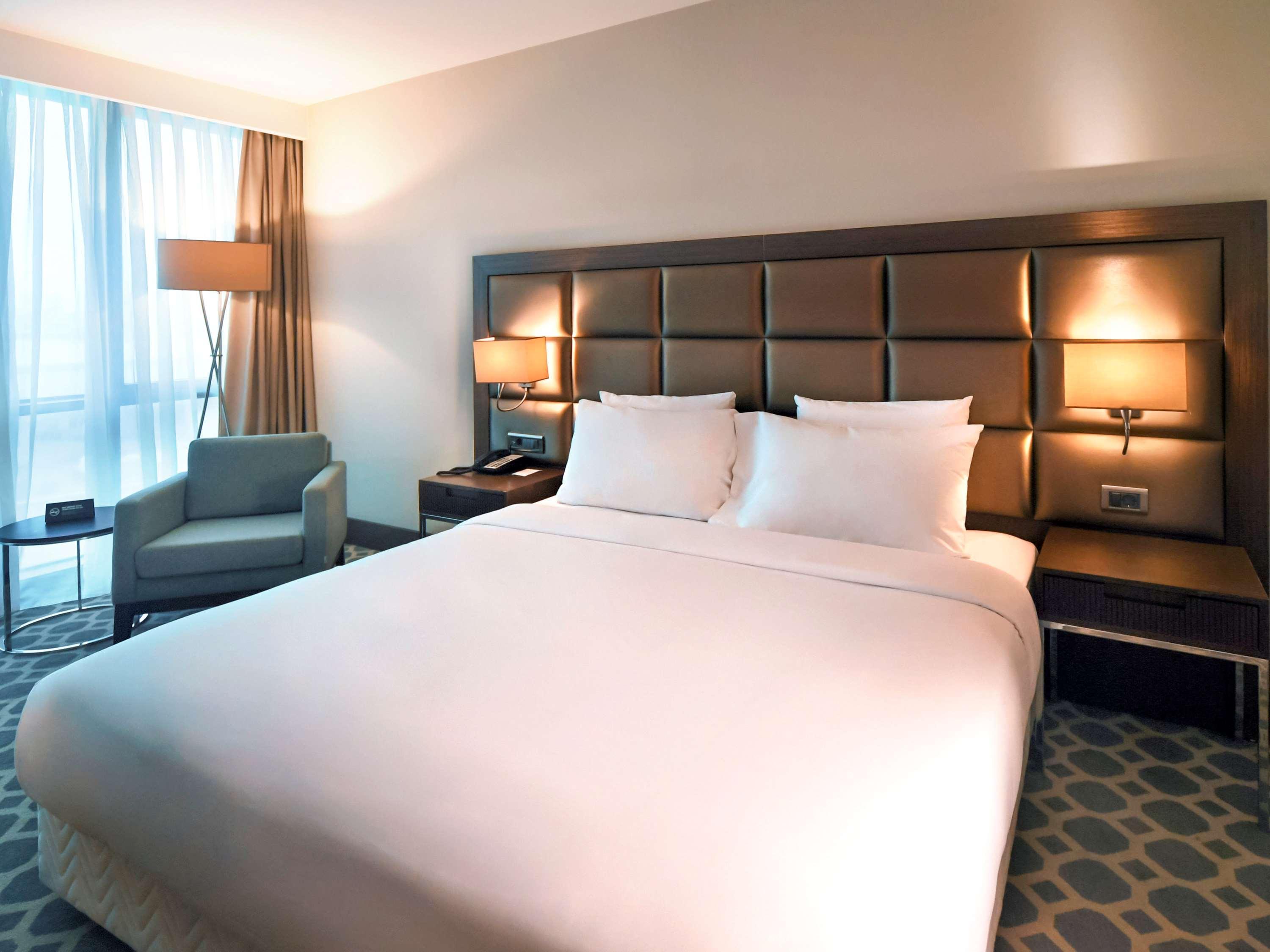 Mercure Istanbul West Hotel&Convention Center Exterior foto