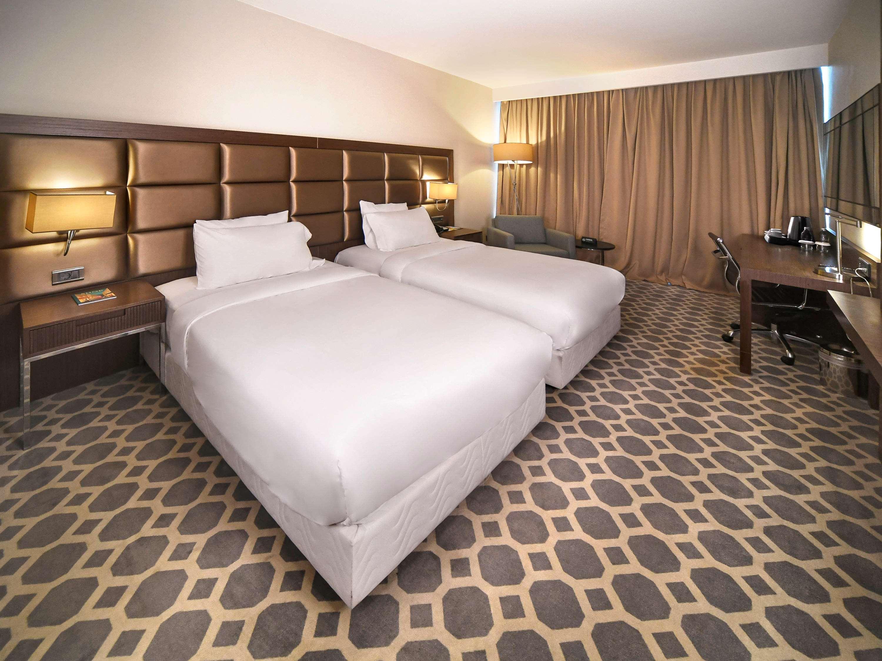 Mercure Istanbul West Hotel&Convention Center Exterior foto