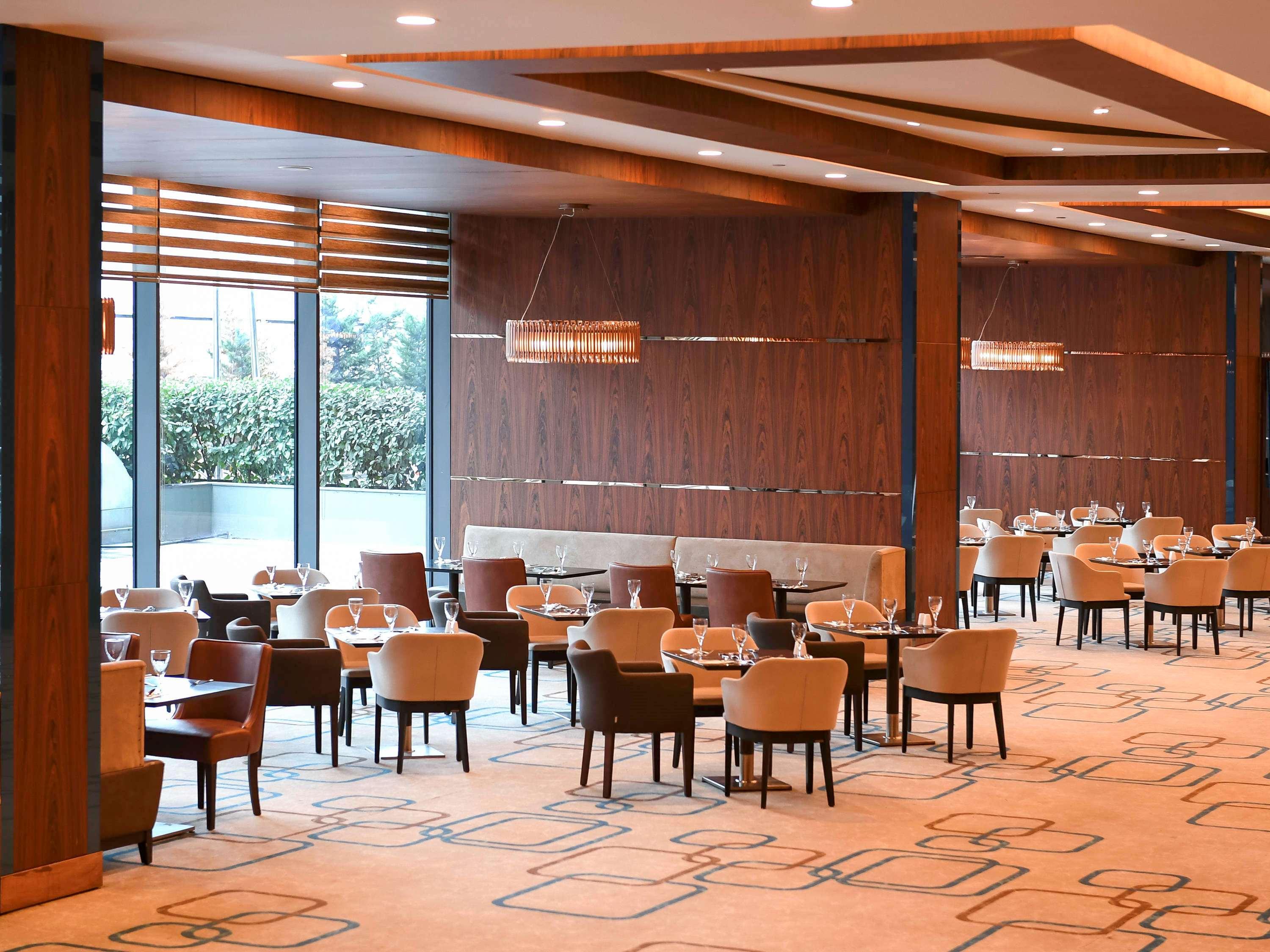 Mercure Istanbul West Hotel&Convention Center Exterior foto