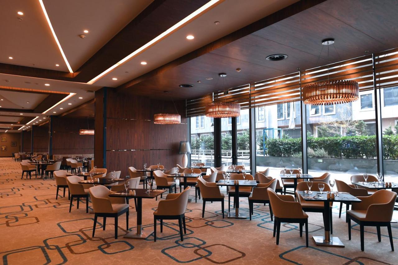 Mercure Istanbul West Hotel&Convention Center Exterior foto