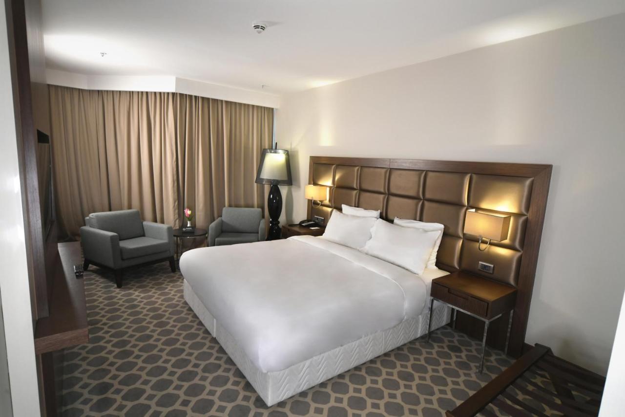 Mercure Istanbul West Hotel&Convention Center Exterior foto