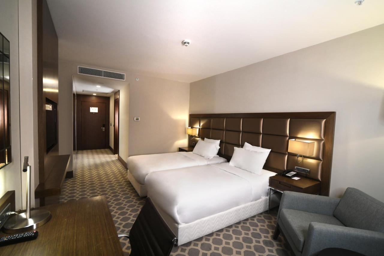 Mercure Istanbul West Hotel&Convention Center Exterior foto