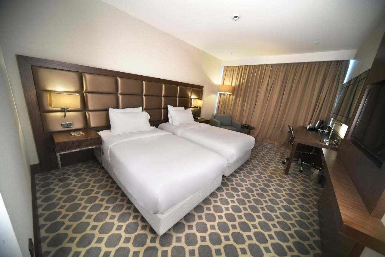 Mercure Istanbul West Hotel&Convention Center Exterior foto